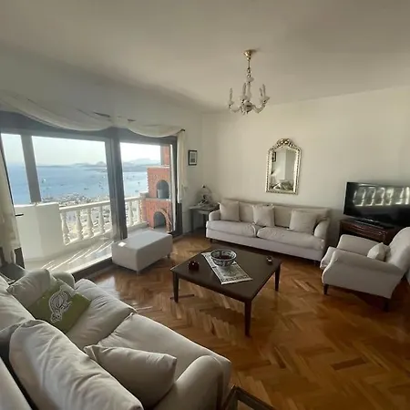 빌라 Dublex House With Castle, Sea & View 150 M2