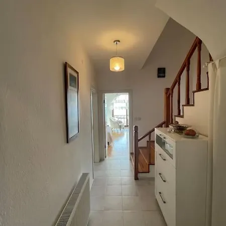 Dublex House With Castle, Sea & View 150 M2 빌라